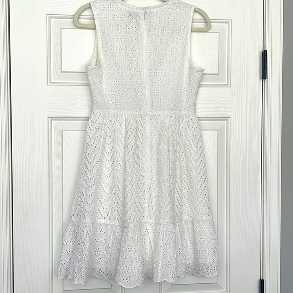 Vineyard Vines White Eyelet Ruffle Bottom Fit N Flare Allamanda Dress—2 - Picture 5 of 15